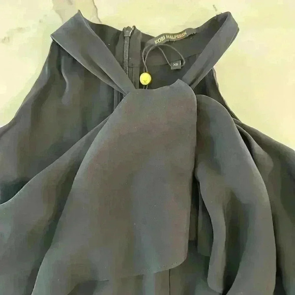 KOBI HALPERIN NWT Adrienne Ruffled Cold-shoulder Silk Blouse In Black Size XS - Picture 9 of 11